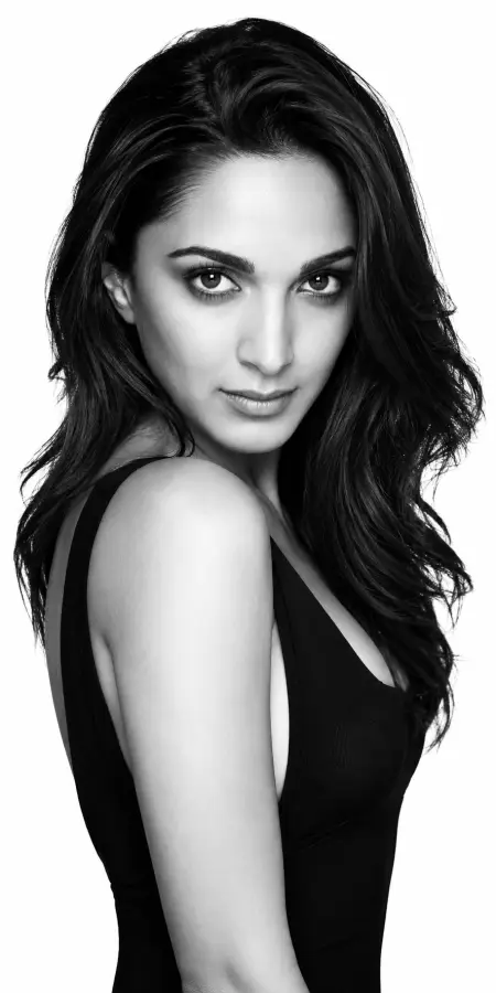 Black And White Kiara Advani Portrait 4K wallpaper for desktop and mobile - Pixbee
