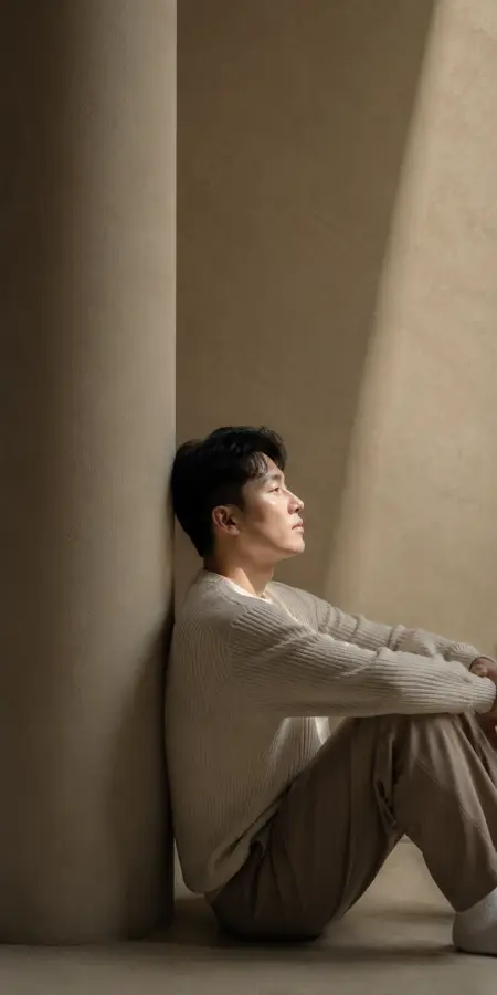 Son Heung Min Leaning Against Column Portrait — football phone wallpaper
